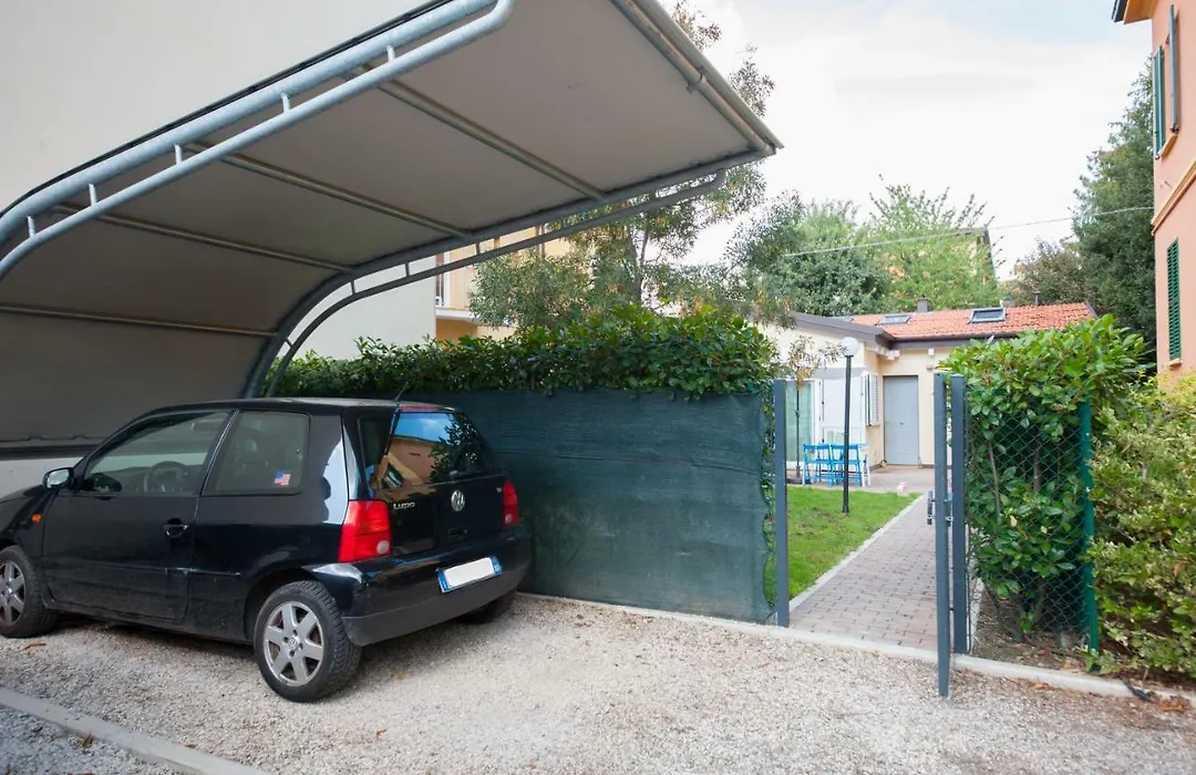 Giardino di Annabella-giardino privato-posto auto-1